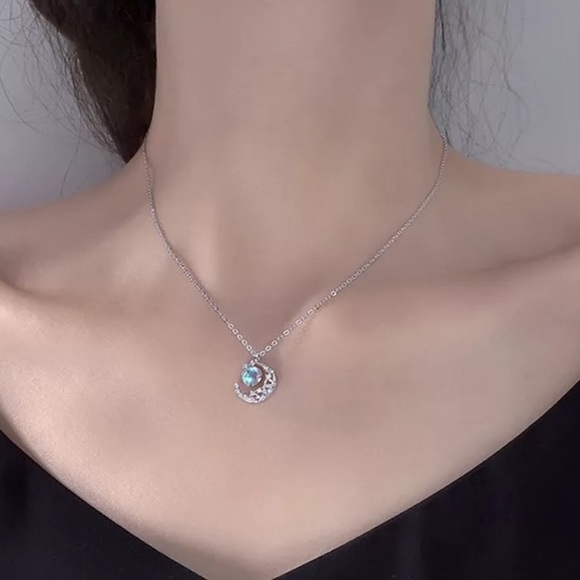 S925 Sterling Sliver Crystal Moon Opal Choker - Picture 2 of 6